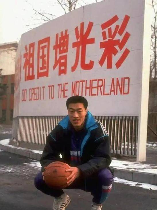 名宿退役,球迷缅怀篮球传奇的简单介绍 名宿退役,球迷缅怀篮球传奇的简单介绍