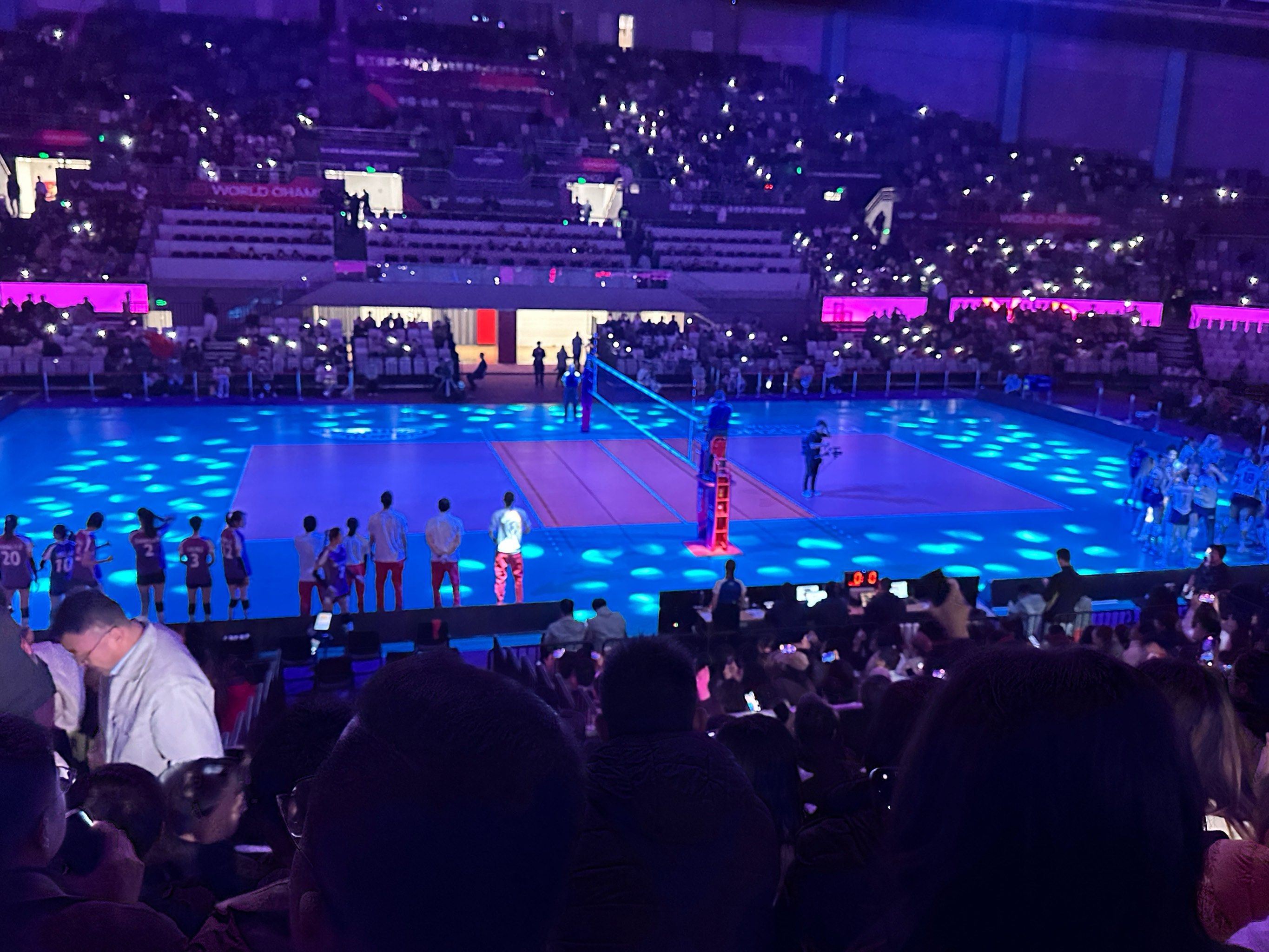 包含精彩的比赛将震撼观众们的心灵的词条