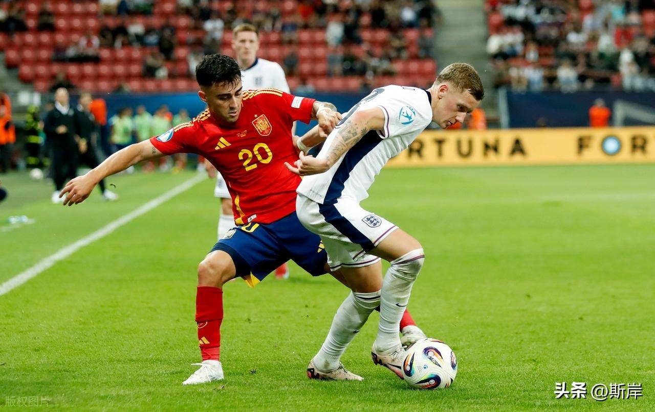 英格兰球员踢进关键一球,成功晋级半决赛的简单介绍 英格兰球员踢进关键一球,成功晋级半决赛的简单介绍