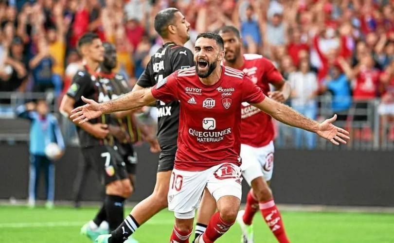 黑白直播网-关于昂热在主场力克对手，继续保持不败的信息