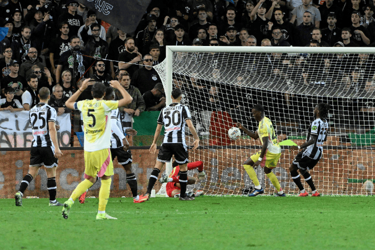 乌迪内斯主场告负:保级艰难路途的简单介绍 乌迪内斯主场告负:保级艰难路途的简单介绍