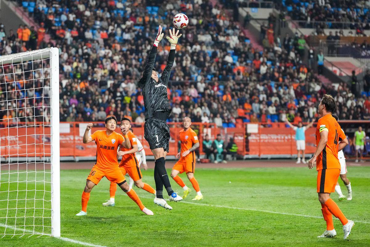 黑白直播体育-中超赛场风云变幻，胜负难料耐人寻味的简单介绍