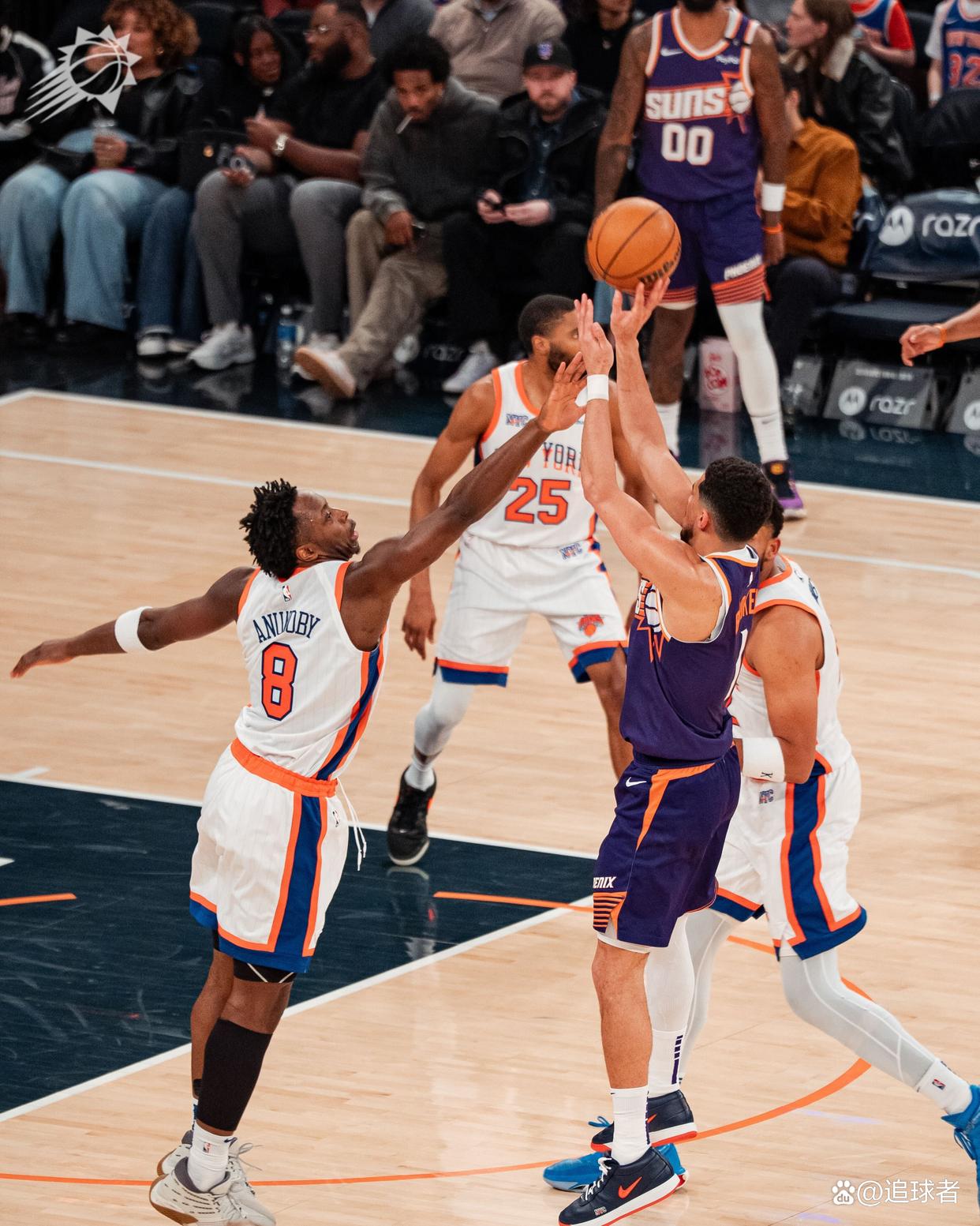 关于迪文-布克上篮得分，太阳主场大胜热火的信息