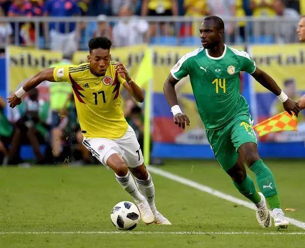 黑白直播体育-阿贾克斯大胜，晋级前景看好的简单介绍