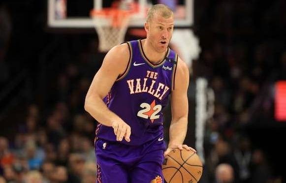 黑白直播在线观看-快船前锋普拉姆利：诚实拼搏表现优秀成果的简单介绍