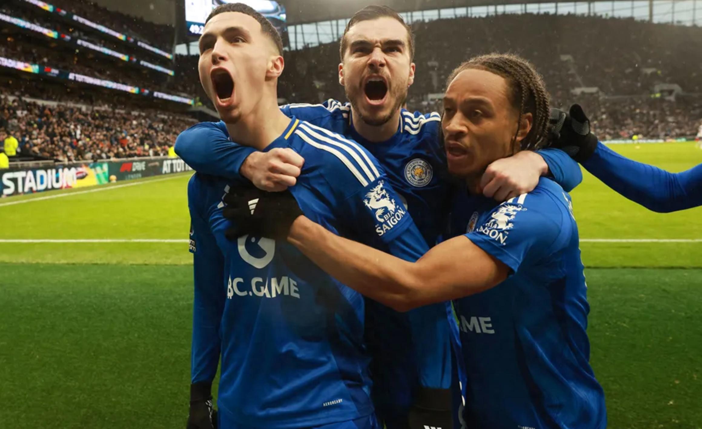 比赛中球队气势如虹,取得惊人逆转 比赛中球队气势如虹,取得惊人逆转