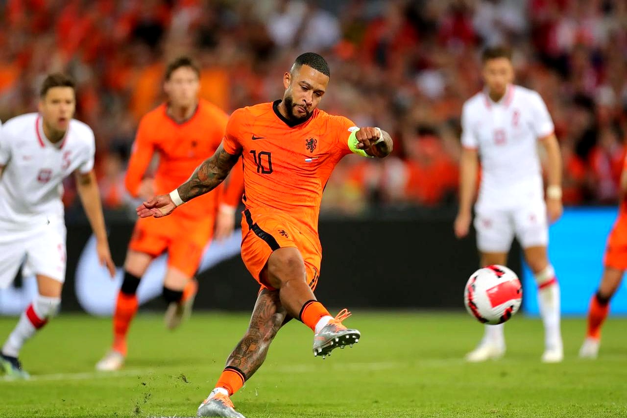 黑白直播在线观看-荷兰大胜保加利亚，取得重要胜利