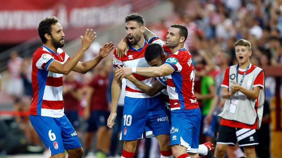 黑白直播体育-包含格拉纳达客场平局，难得一分的词条