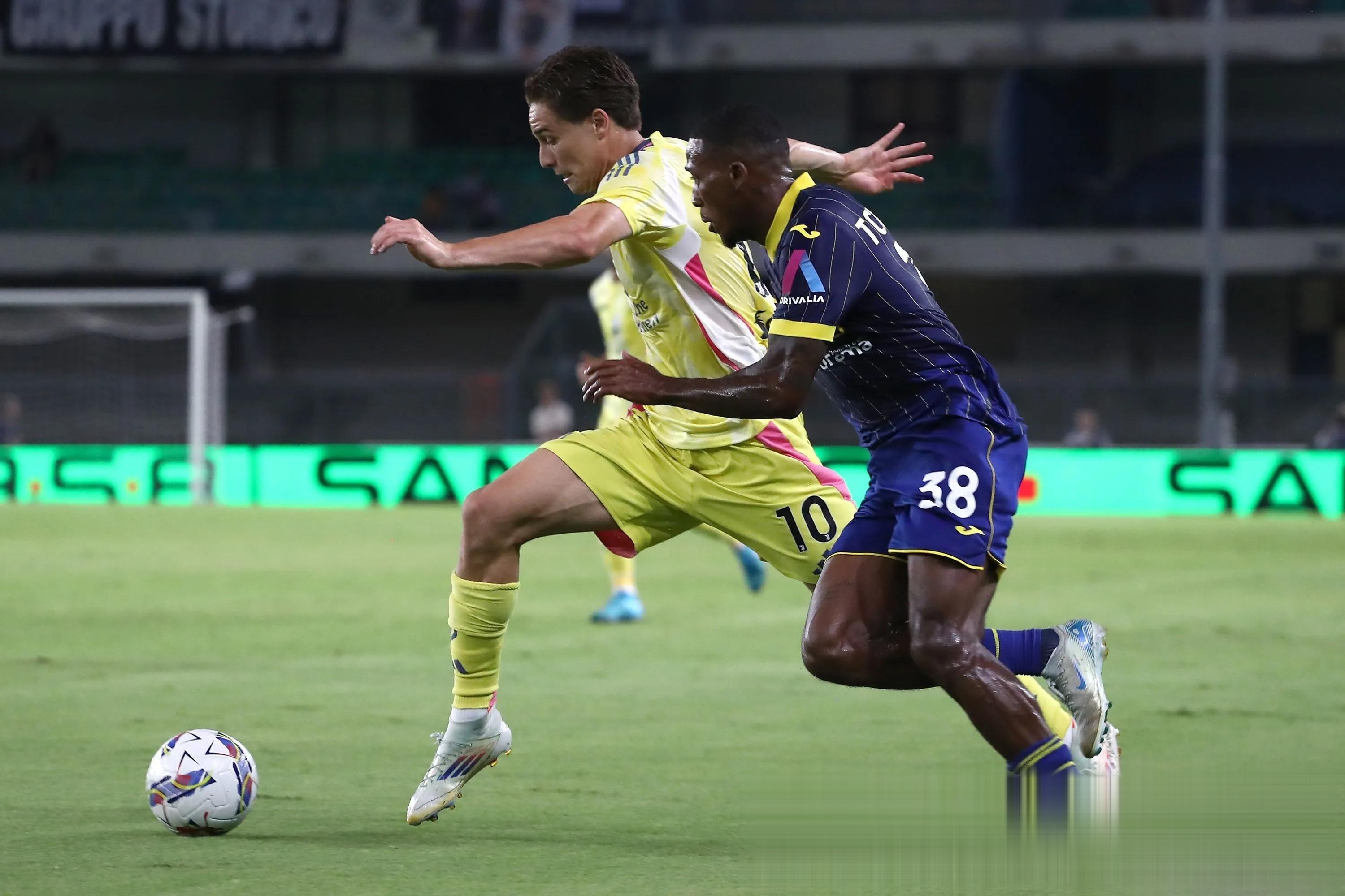 尤文图斯客场大捷，小组领先稳固