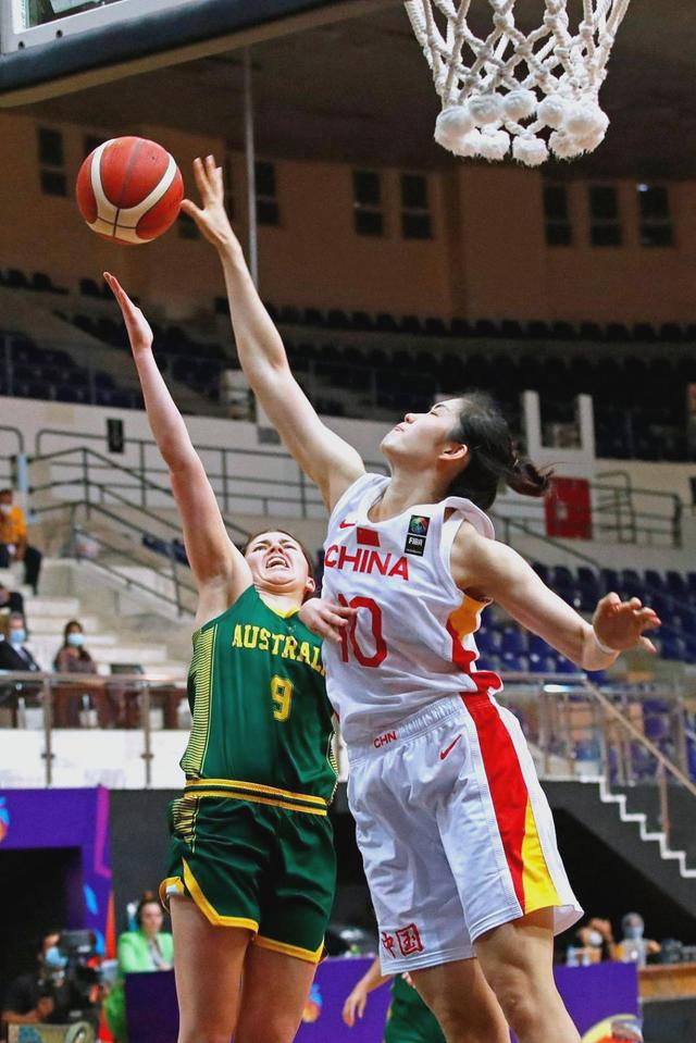 亚洲杯篮球赛：中国队再次晋级半决赛