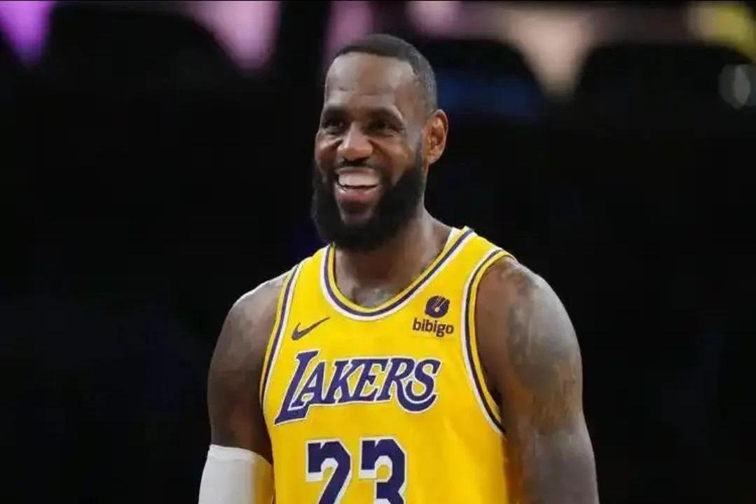 杜兰特在欧冠中失利詹姆斯,表现神勇 杜兰特在欧冠中失利詹姆斯,表现神勇