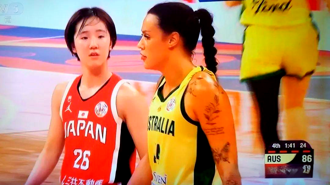 黑白直播-澳大利亚女篮力克美国队，杀入奥运决赛