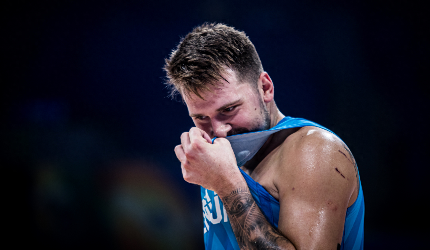 黑白直播nba-斯洛文尼亚大胜拉脱维亚取得关键胜利