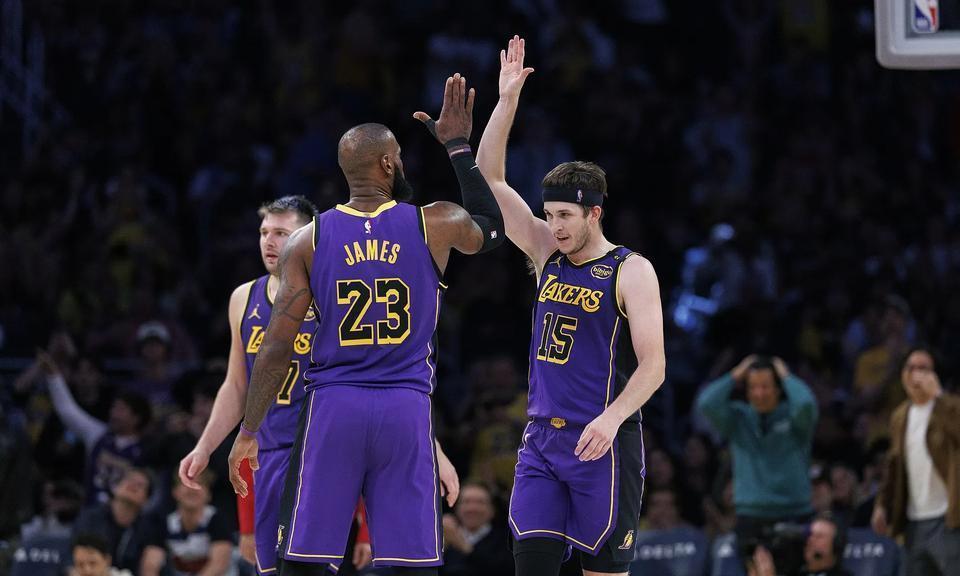 黑白直播nba-湖人B队强势雄鹿，汉密尔顿关键制胜的简单介绍