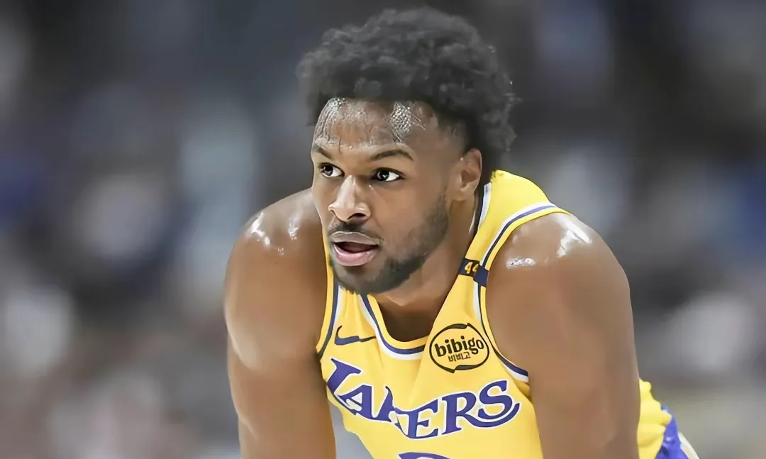 湖人B队强势雄鹿，汉密尔顿关键制胜的简单介绍