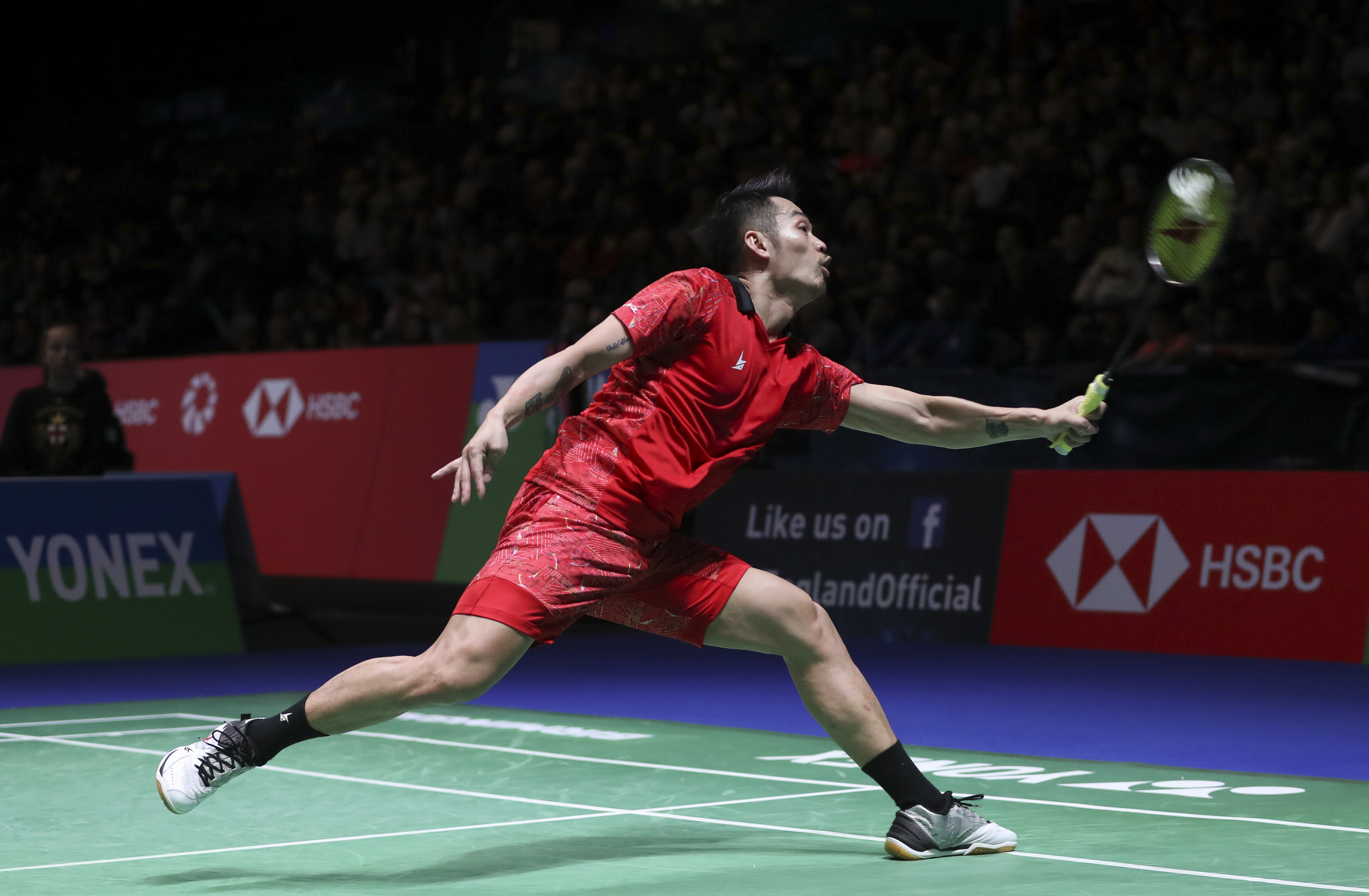 日本羽毛球队完胜中国羽毛球队，林丹惊艳世界