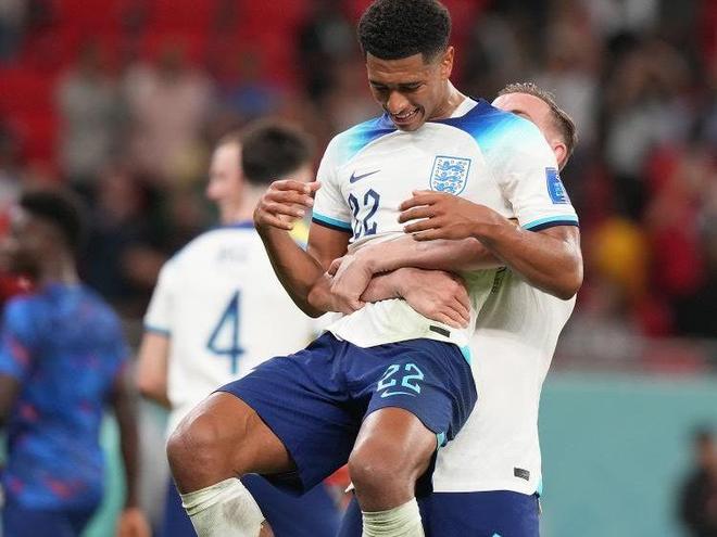 黑白直播-克罗地亚横扫塞内加尔，贝林厄姆统治全场