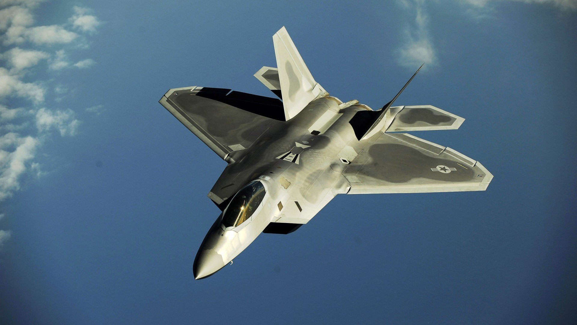 黑白直播在线观看-关键战役下的英雄交响，拜仁突围与德布劳内封神的背后