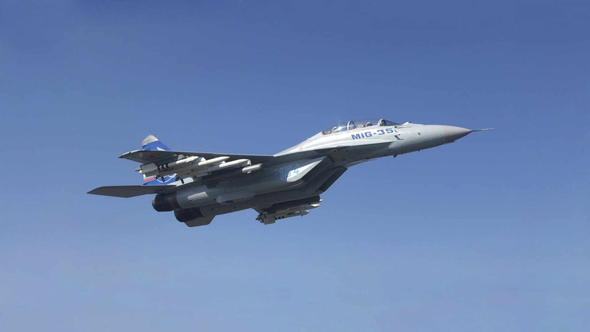 黑白直播-当独行侠的雪崩滚进伯纳乌球场，东契奇的跨界48小时