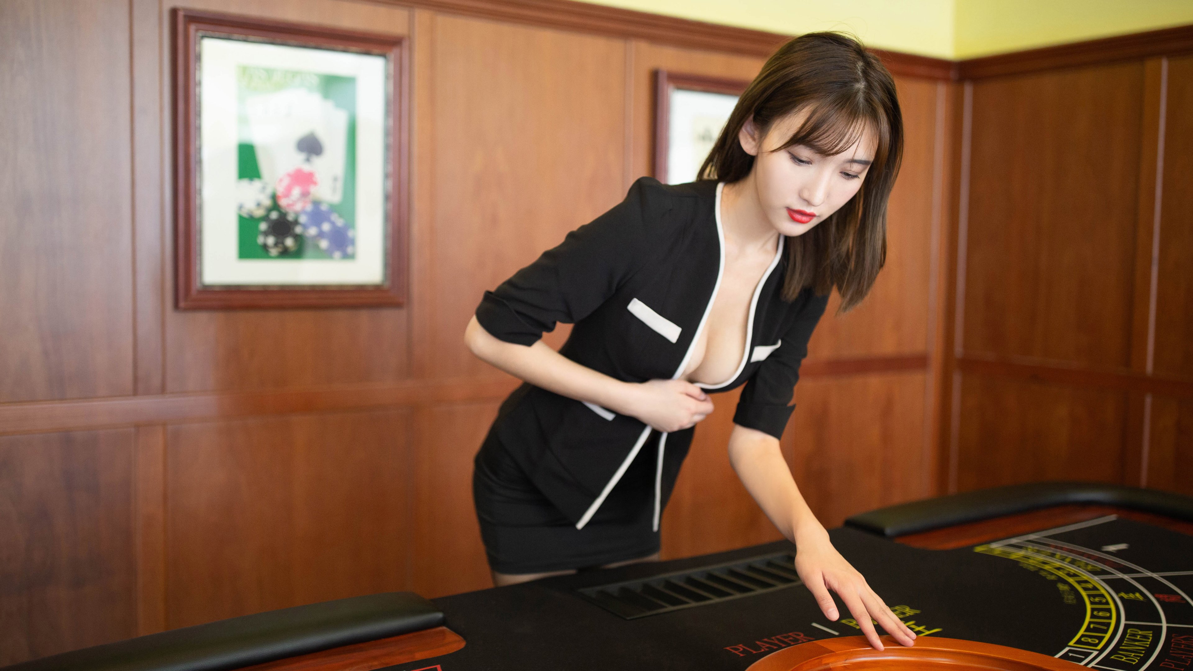 欧冠淘汰赛之夜，莫兰特让比赛提前失去悬念