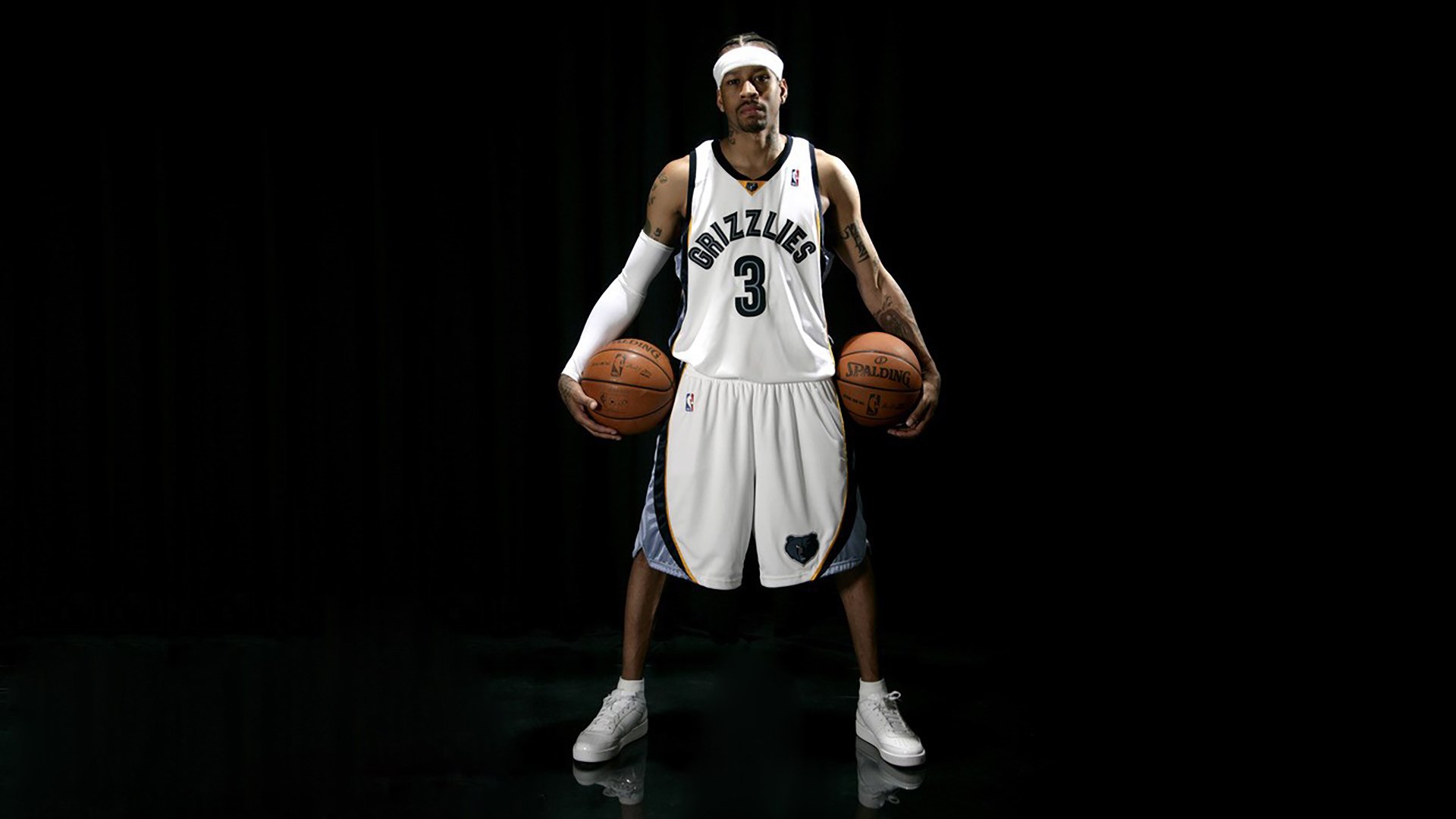 黑白直播网-电子信号幽灵，当勇士的镰刀划过，谁在收割我们的目光？