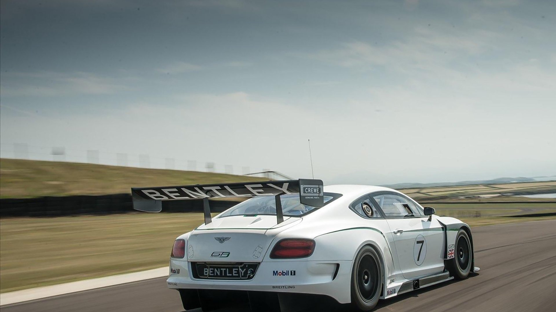 黑白直播-德里赫特制胜一击引领法国球队淘汰利物浦，欧冠淘汰赛上演惊天逆袭