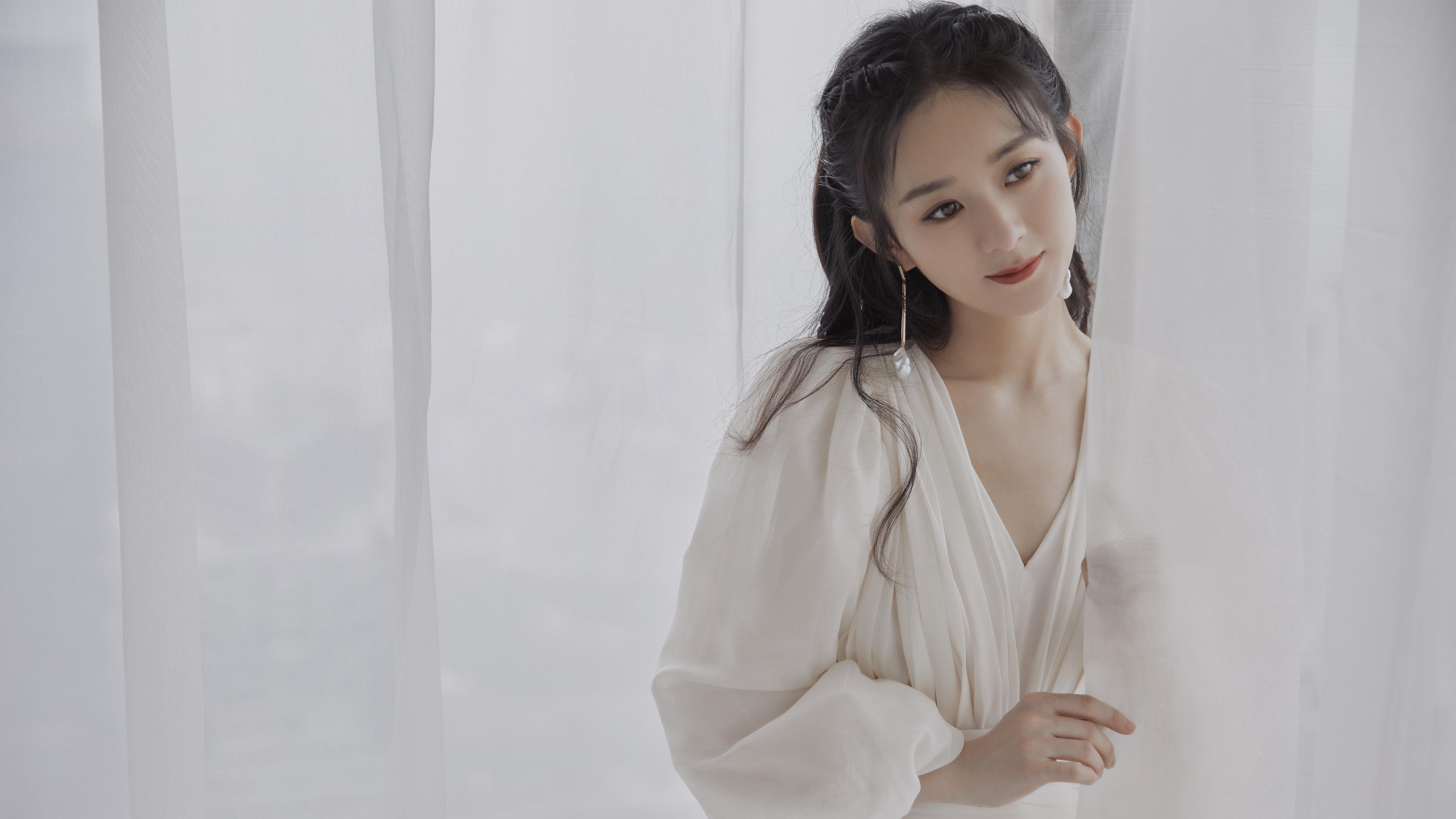 跨域焦点，西甲国家德比与新疆队压制活塞的体育叙事