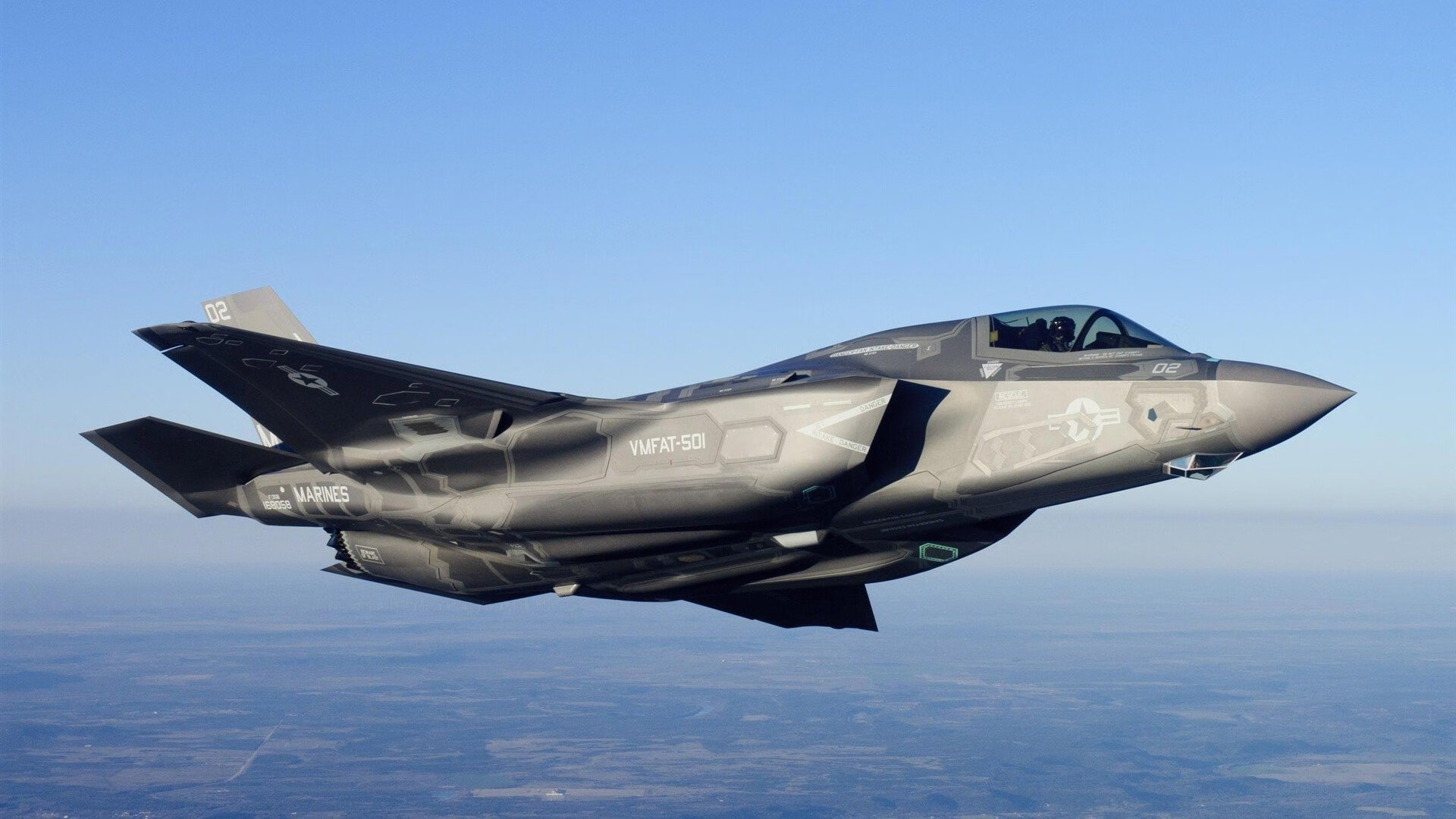 黑白直播在线观看-乔治末节独砍15分,活塞逆转国王迎关键胜利