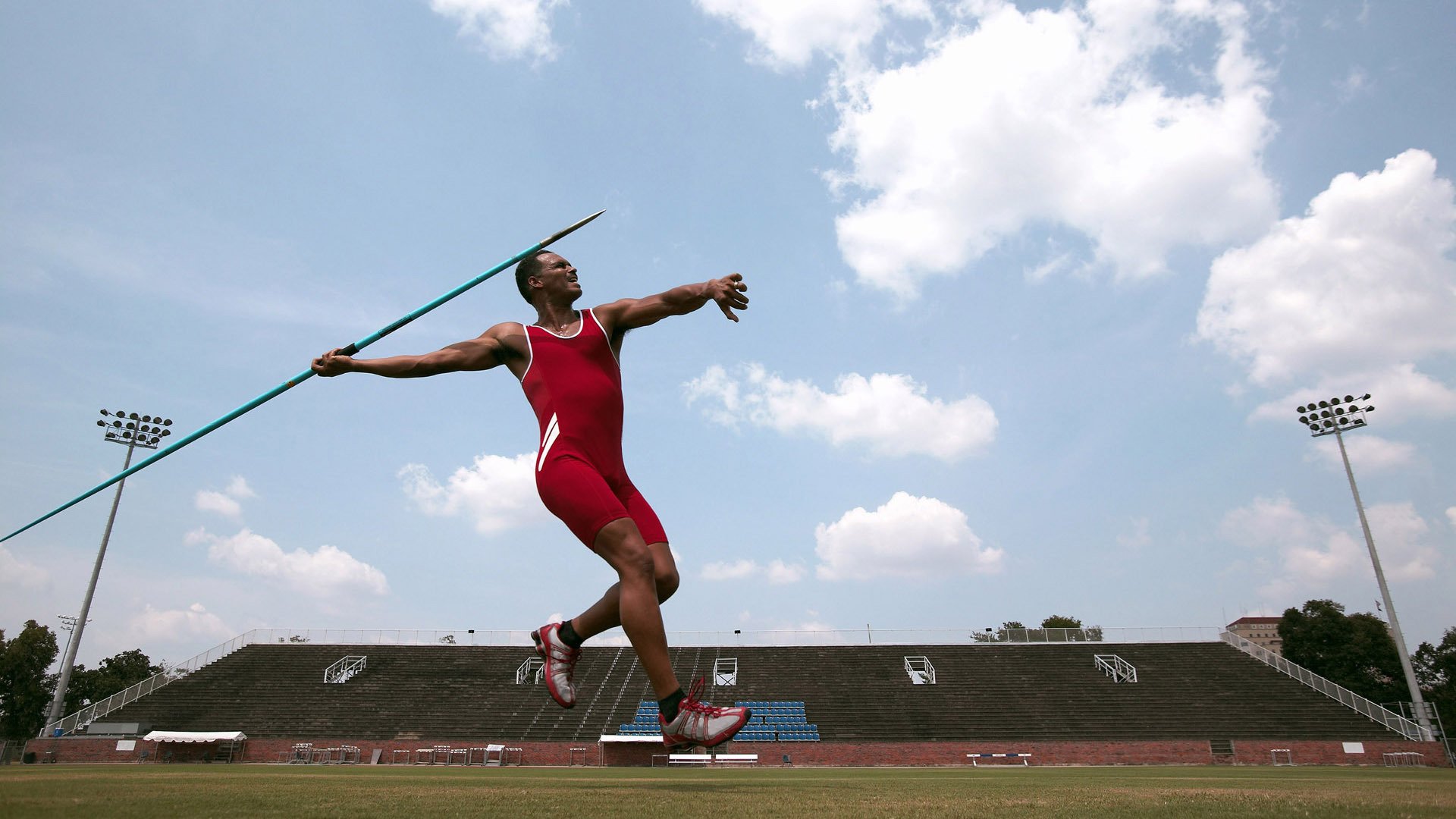 萨拉赫压制级发挥点燃赛场，澳大利亚与突尼斯激战纪实