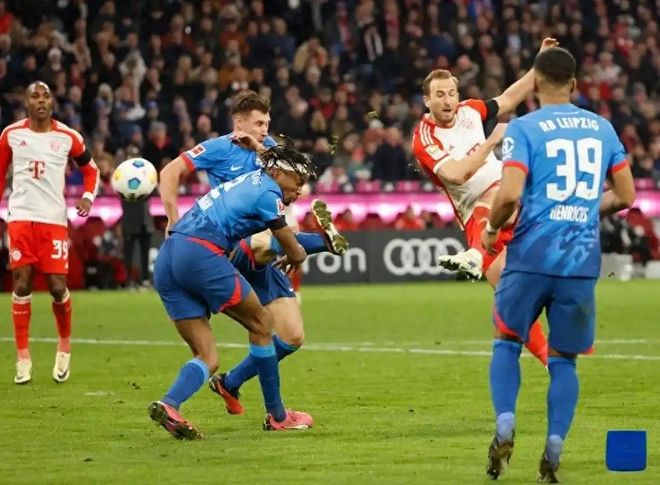 黄蜂对阵新疆队，拉文在焦点战证明自己